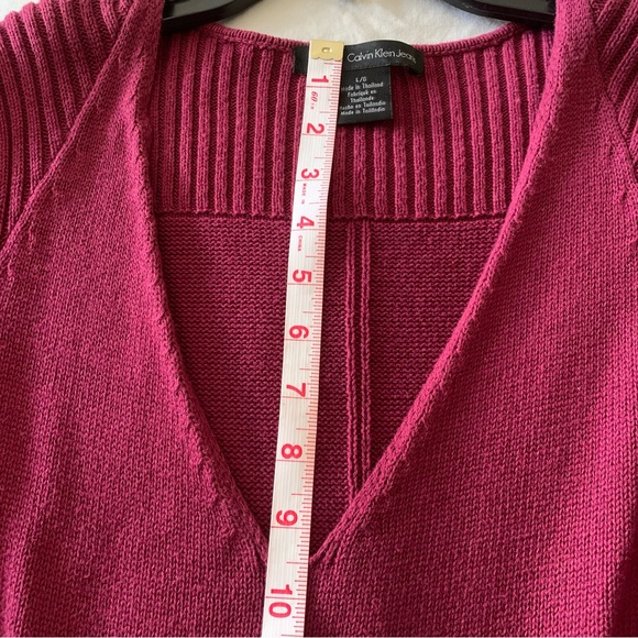 Calvin Klein.  Sweater. Red. V neck. Large. Soft. Warm. - Picture 11 of 11